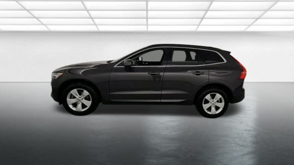 2022 Volvo XC60 B5 Momentum