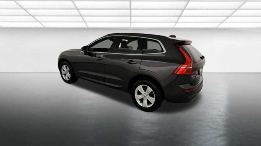 2022 Volvo XC60 B5 Momentum