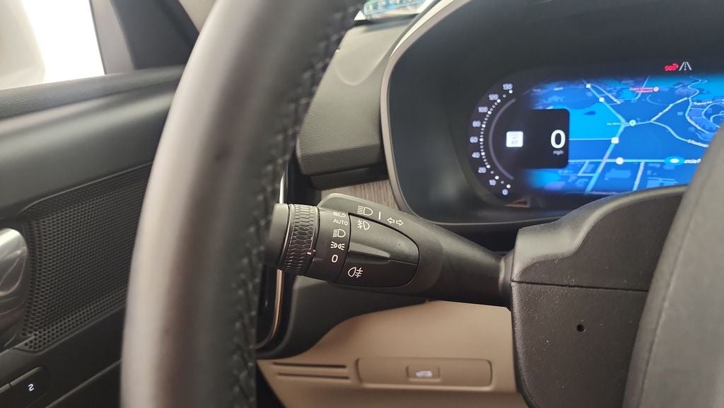 2024 Volvo XC40 B5 Plus Bright Theme