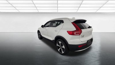 2024 Volvo XC40 B5 Plus Bright Theme