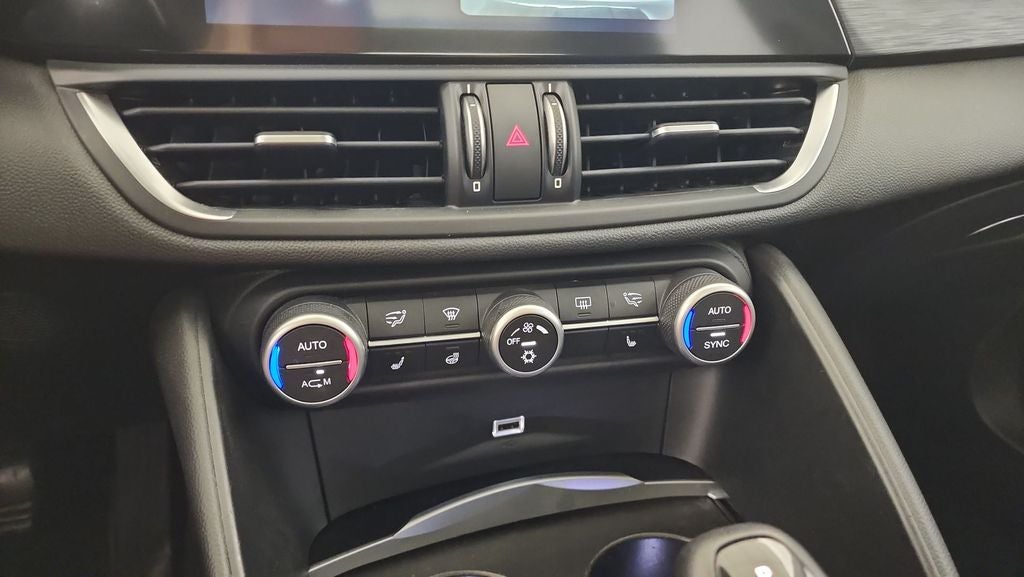 2017 Alfa Romeo Giulia Base