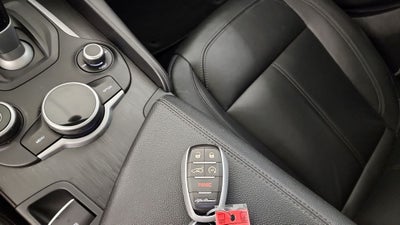 2017 Alfa Romeo Giulia Base