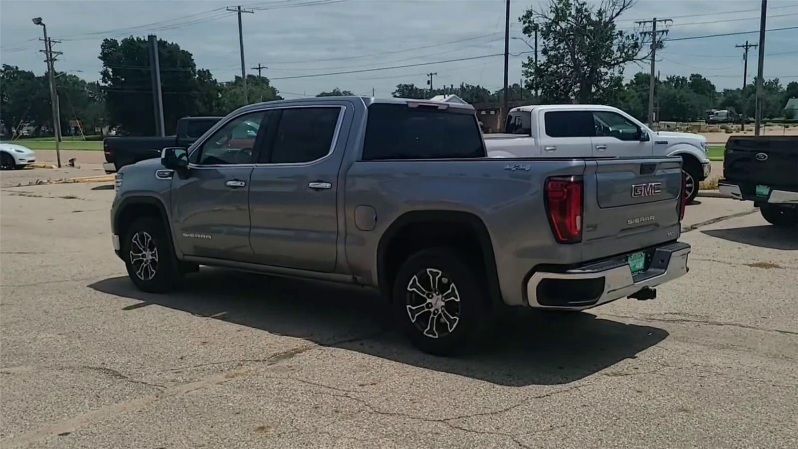 2025 GMC Sierra 1500 SLT