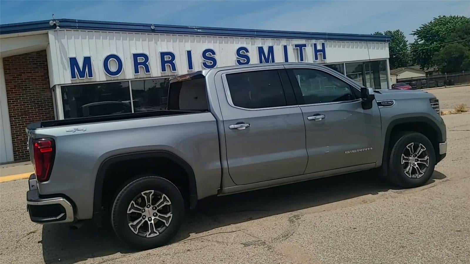 2025 GMC Sierra 1500 SLT