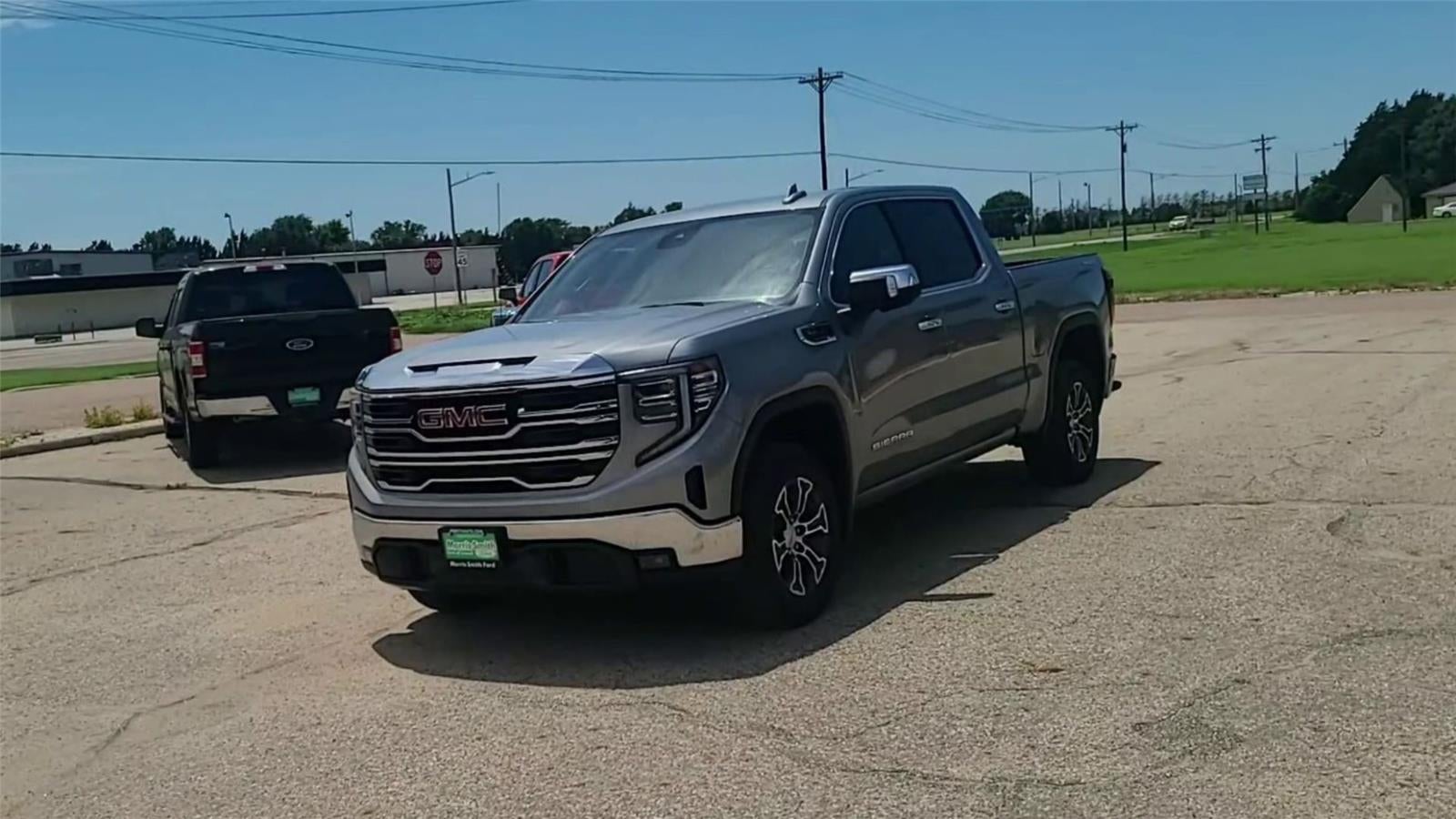 2025 GMC Sierra 1500 SLT
