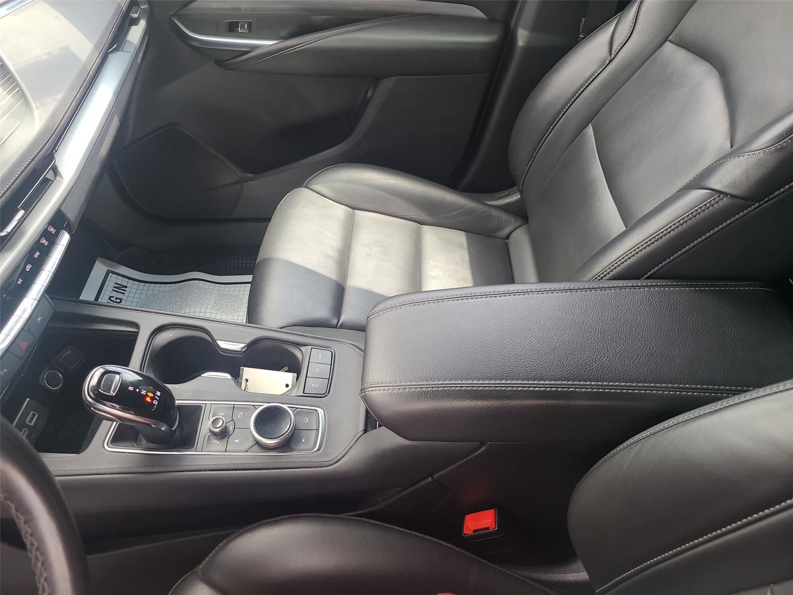 2024 Cadillac XT4 FWD Premium Luxury