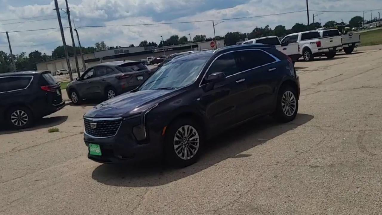2024 Cadillac XT4 FWD Premium Luxury