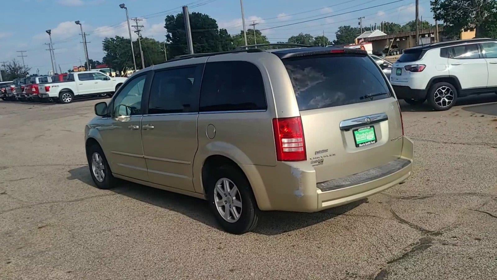 2010 Chrysler Town & Country Touring