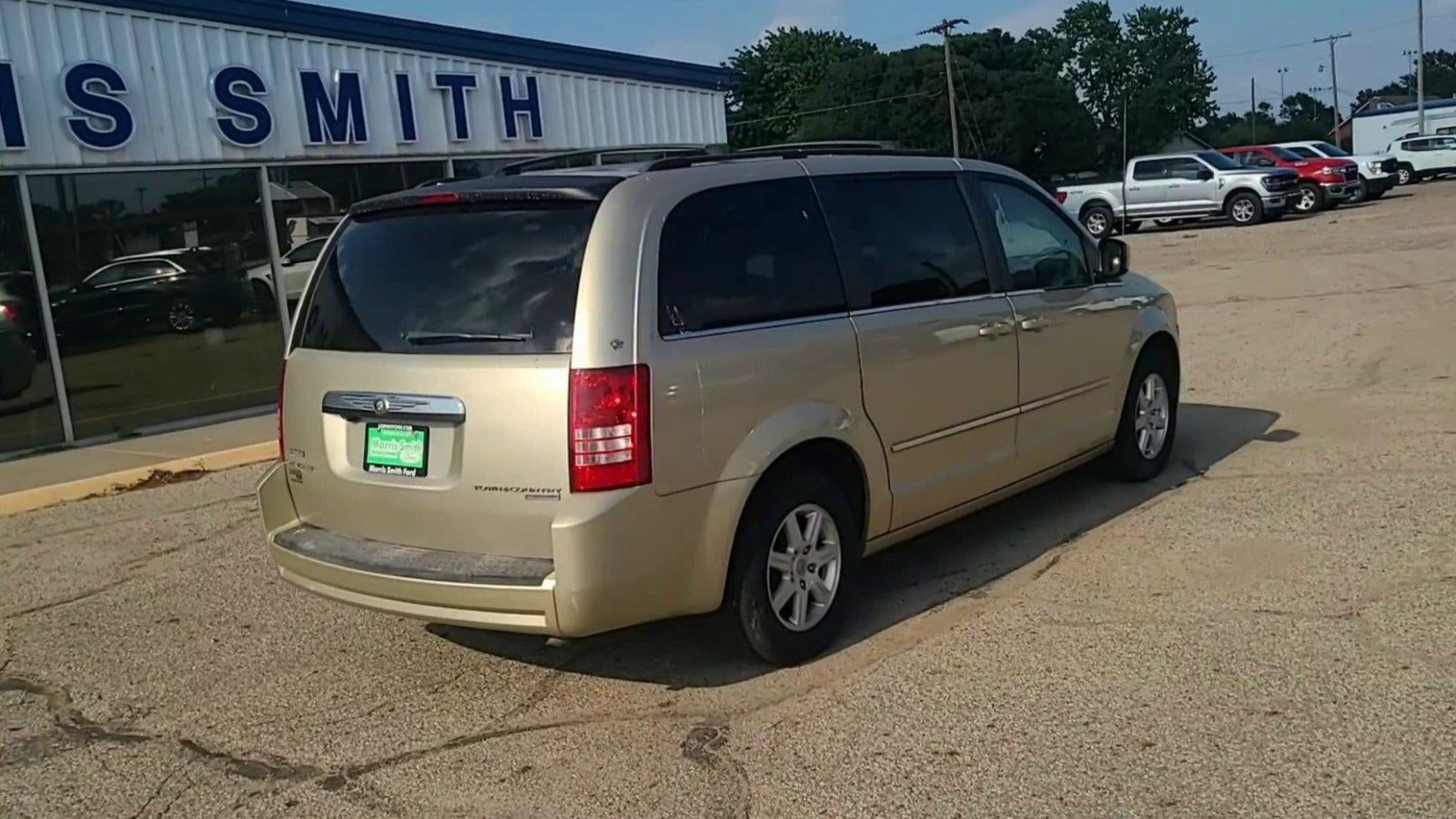 2010 Chrysler Town & Country Touring