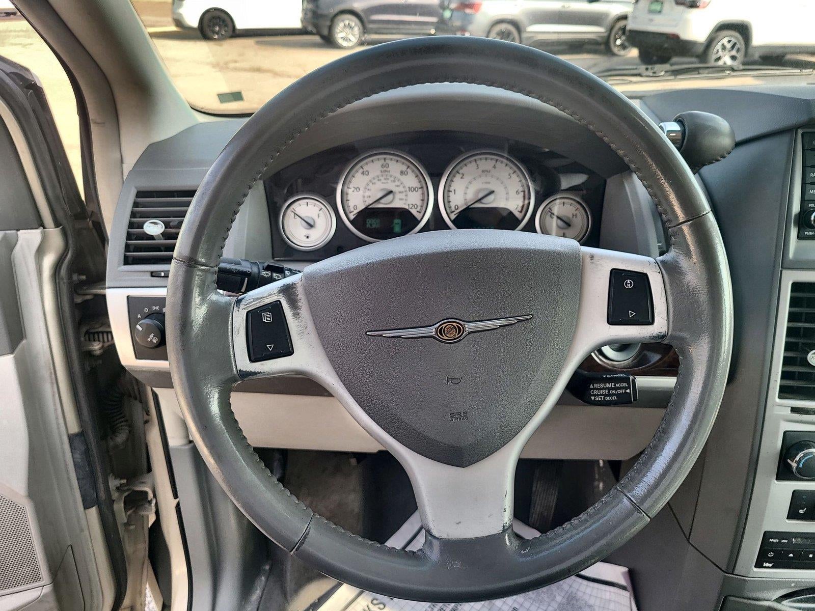 2010 Chrysler Town & Country Touring
