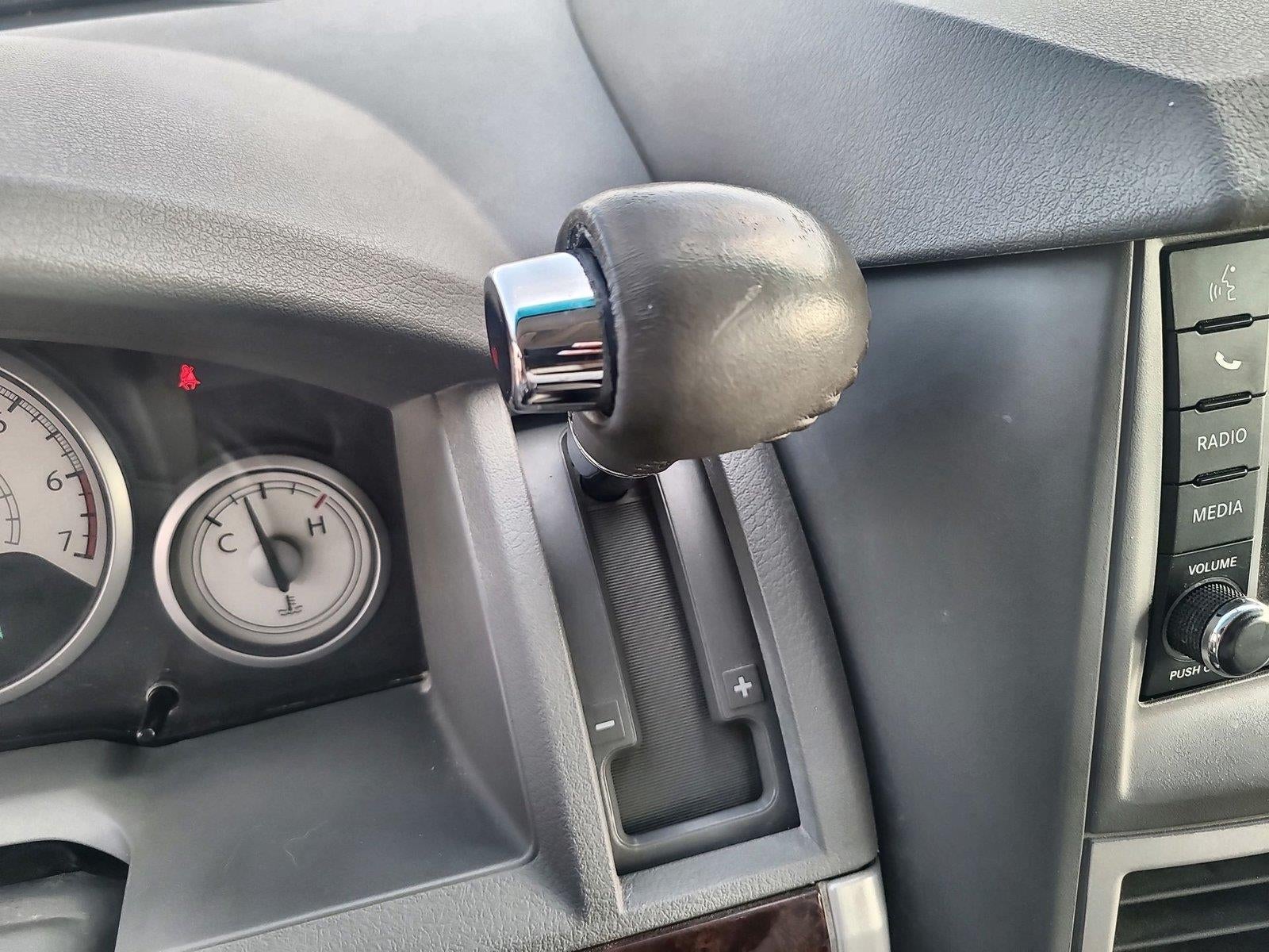 2010 Chrysler Town & Country Touring
