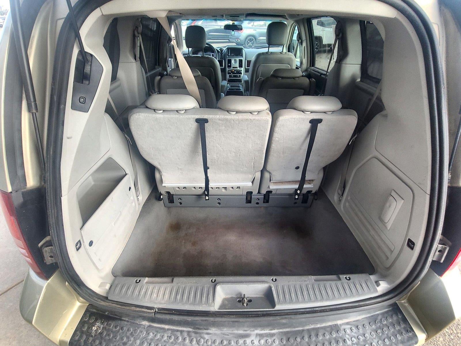 2010 Chrysler Town & Country Touring
