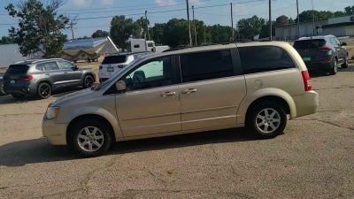 2010 Chrysler Town & Country Touring