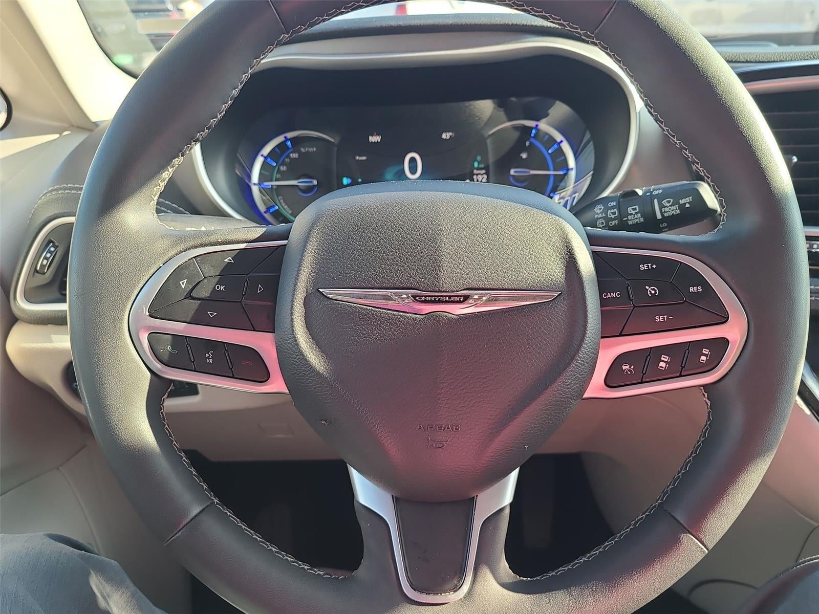 2023 Chrysler Pacifica Hybrid Touring L