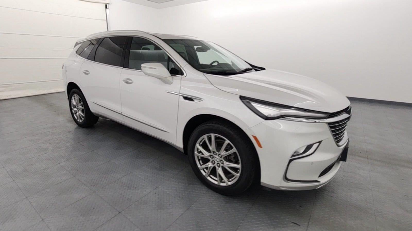 2023 Buick Enclave Essence