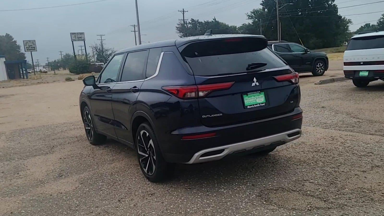 2024 Mitsubishi Outlander Base