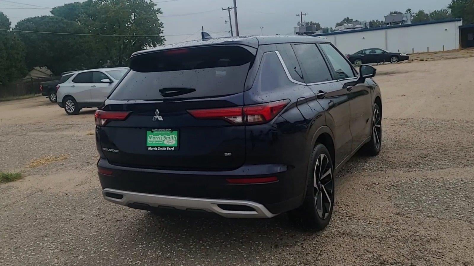 2024 Mitsubishi Outlander Base