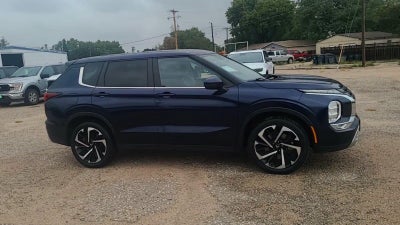 2024 Mitsubishi Outlander Base
