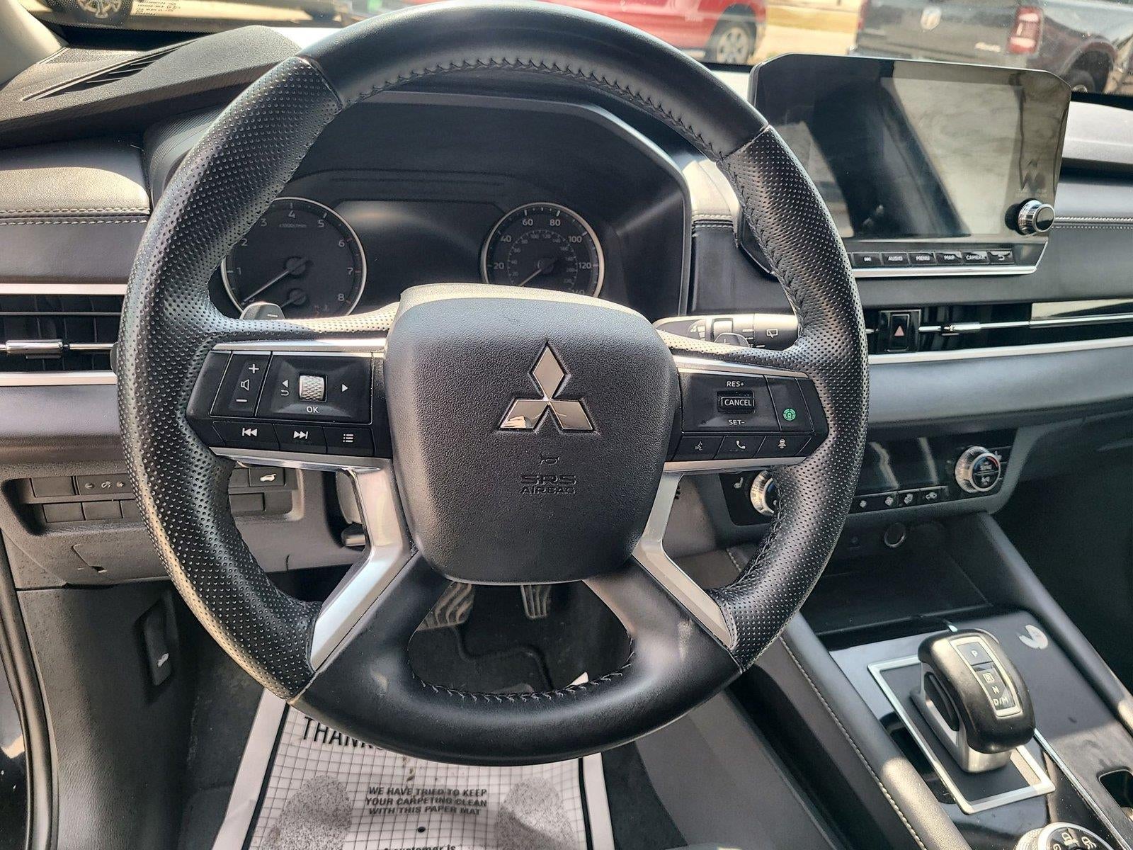 2024 Mitsubishi Outlander Base