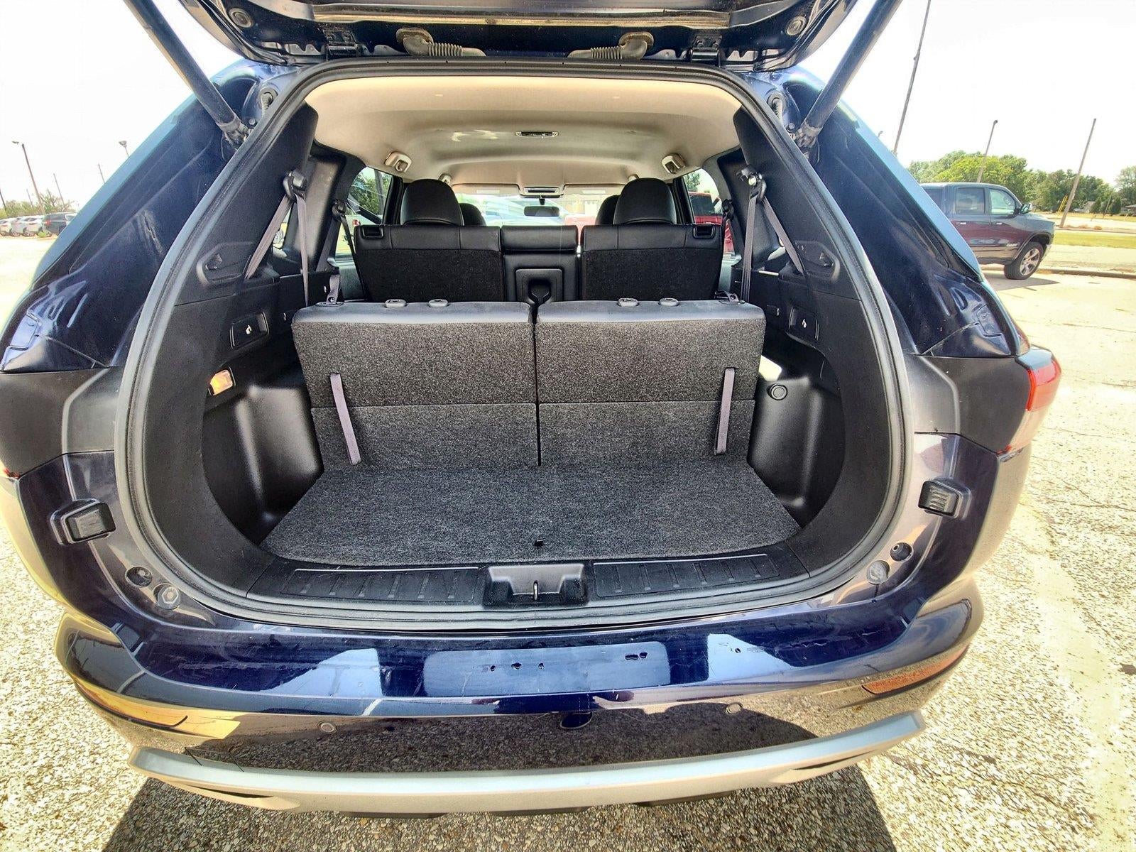 2024 Mitsubishi Outlander Base