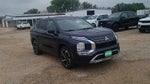 2024 Mitsubishi Outlander Base