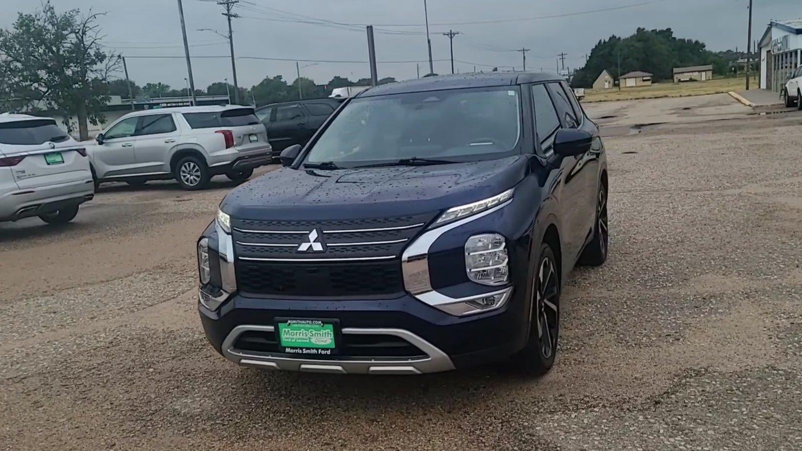2024 Mitsubishi Outlander Base