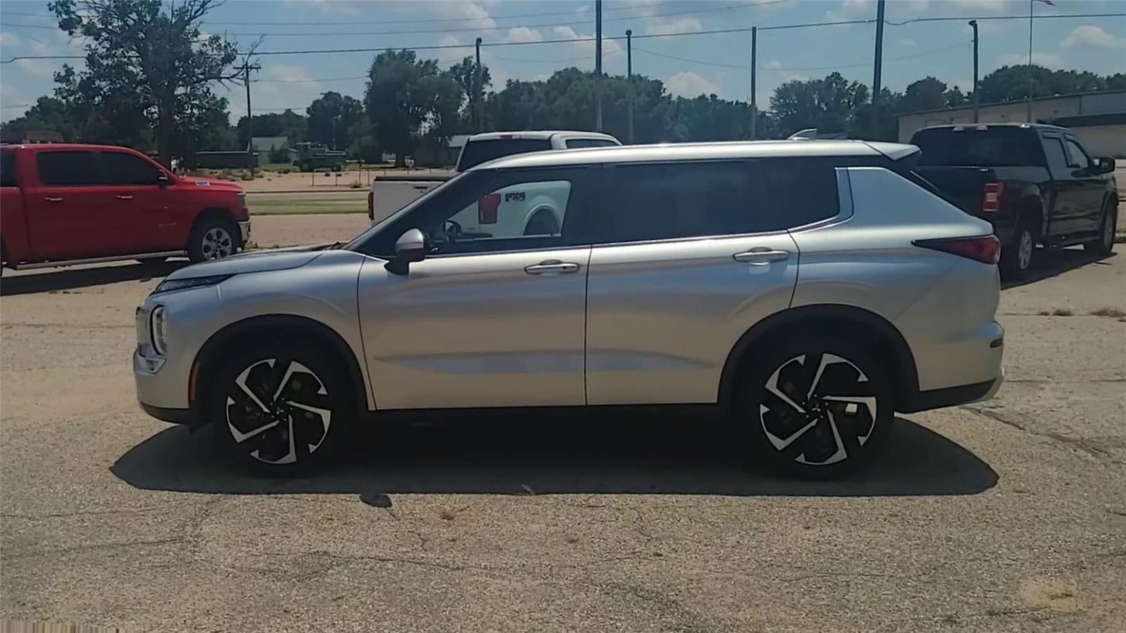 2024 Mitsubishi Outlander SE Ralliart